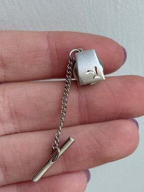 Sterling Silver Art Deco Hand Engraved Leaf Vintage Tie Tack Pin